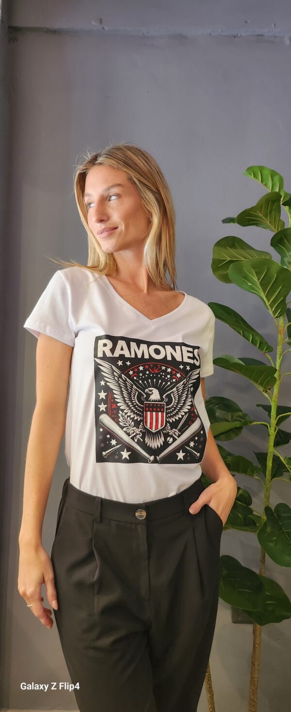 Remera Ramones